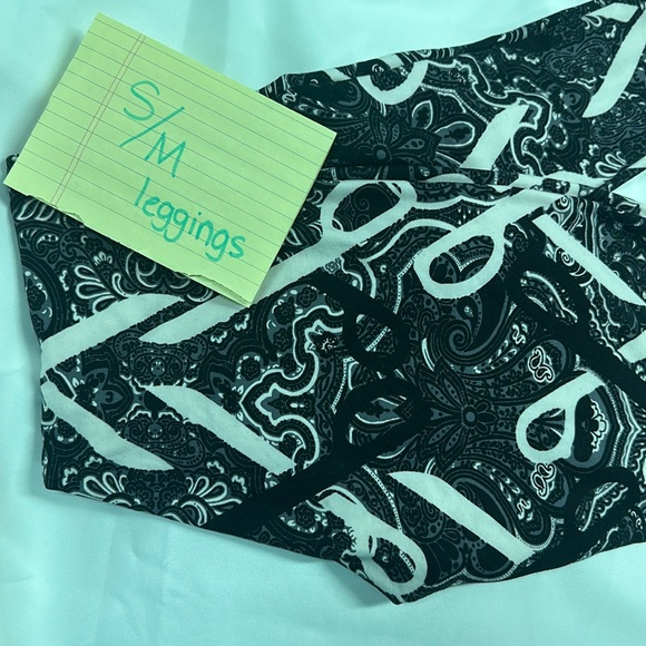 LuLaRoe Scissor Pattern Print Leggings (Read Description) - Picture 1 of 5